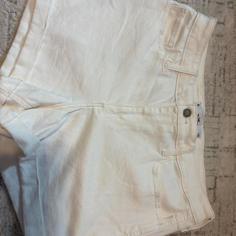 Hollister-co Women's White and Cream Shorts